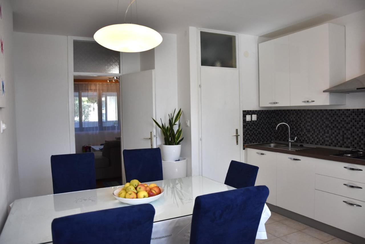 Apartment Bulimbasic Split Exteriör bild